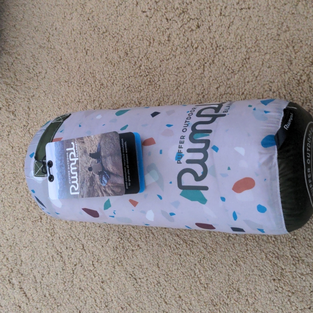 NWT Rumpl Blanket